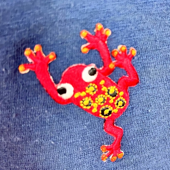 Maurice’s Green Daisy Top with a Lizard, Snake, and Frogs - Picture 9 of 10